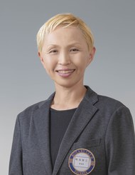 鳴海 智江